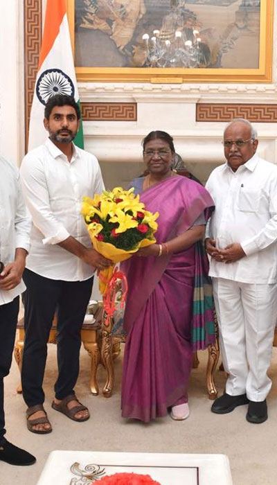 Lokesh Meets President of India