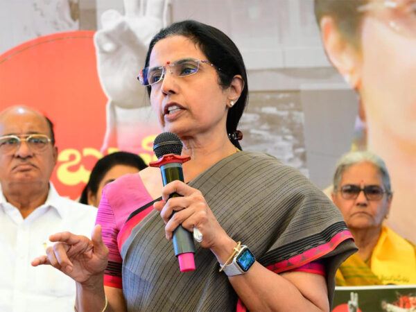 Nara-Bhuvaneshwari-Nara-Lokesh-Yuva-Galam-Padayatra