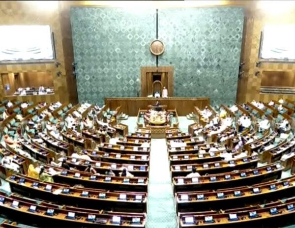 Parliament-special-session-Women's-Reservation-Bill-passed-in-Lok-Sabha
