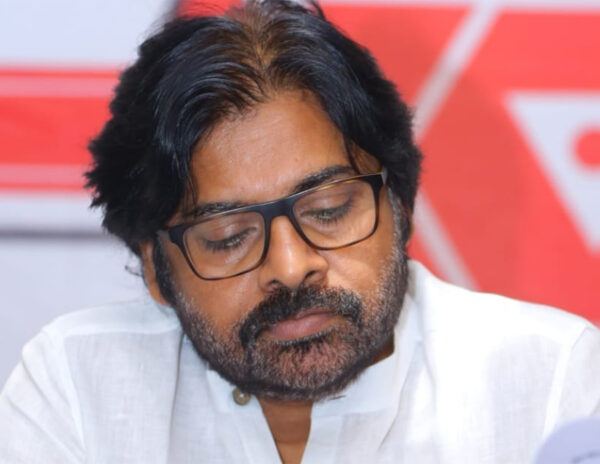 Pawan Kalyan To Sacrifice Bhimavaram?
