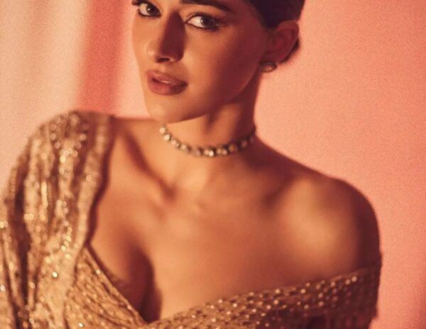 Pic Talk Revealing Hot Off-Shoulders
