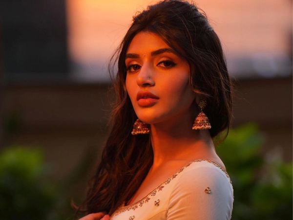 Sreeleela's Stunning Backless Pic