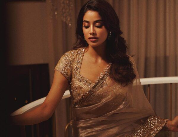 exy Golden Saree Supremacy!