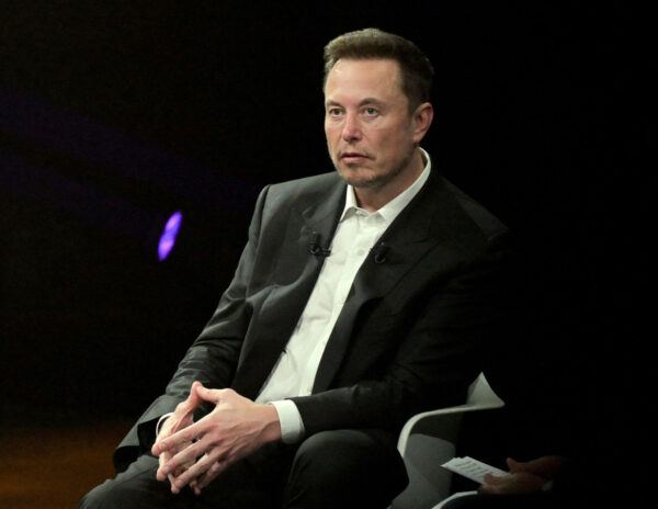 Musk Promotes Anti-Semitic Accounts