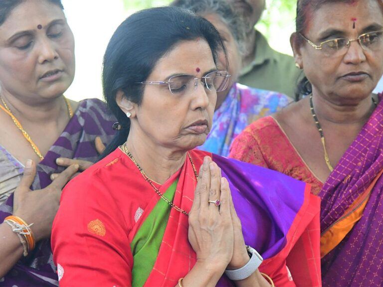 Nara Bhuvaneshwari Nijam Gelavali Yatra