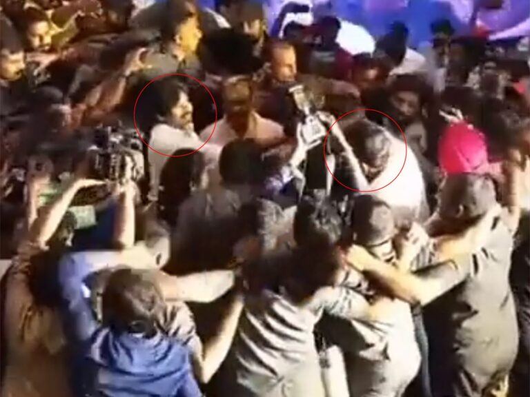 Pawan-Kalyan-Kodali-Nani-Shake-Hand