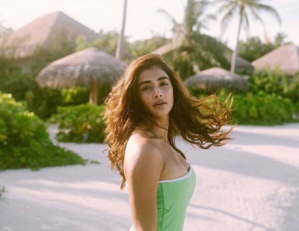 Pooja-Hegde-Hot-Bikini