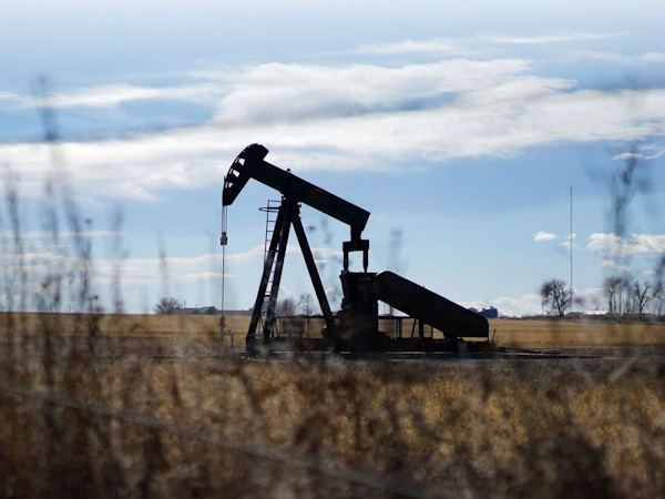 Steal-Oil-Pipeline