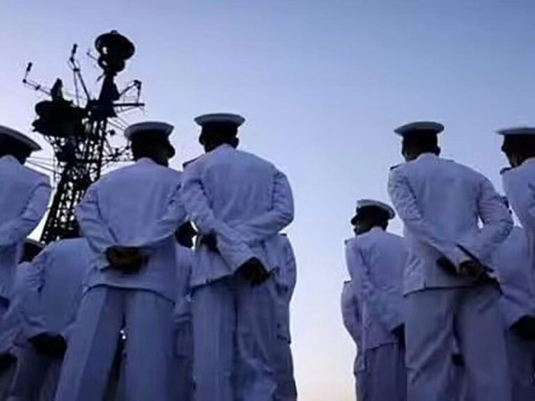 8 Officers In Qatar!