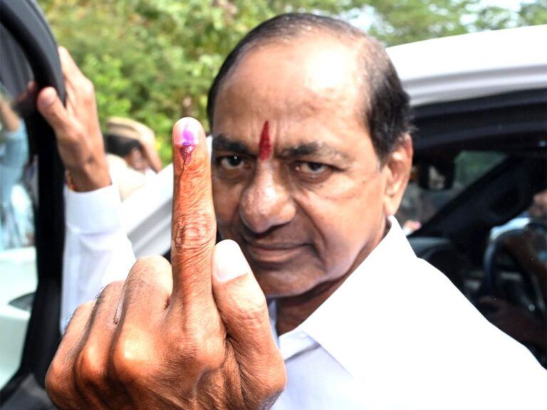 CM KCR