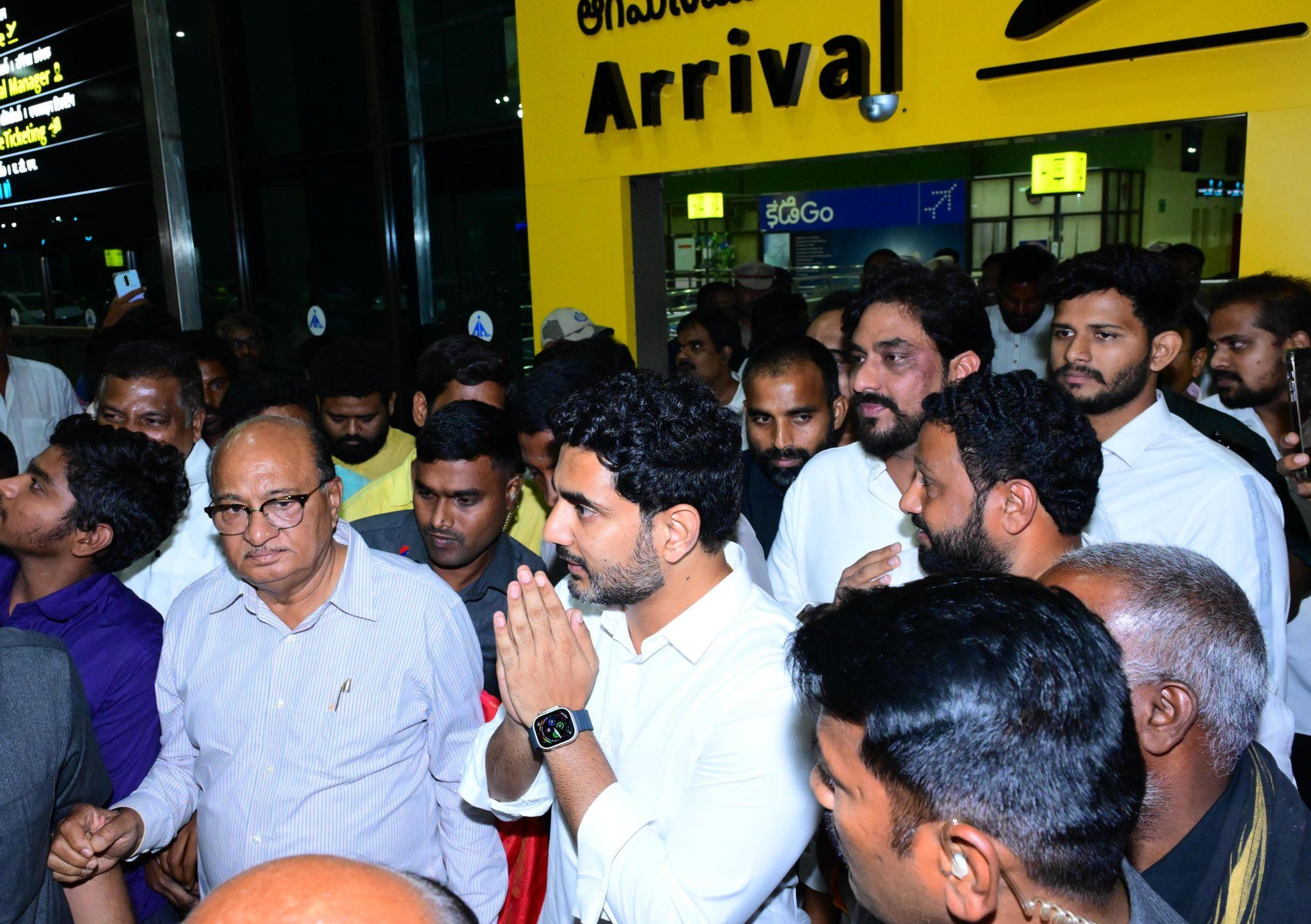 Photos: Lokesh Arrives at Rajahmundry Campsite