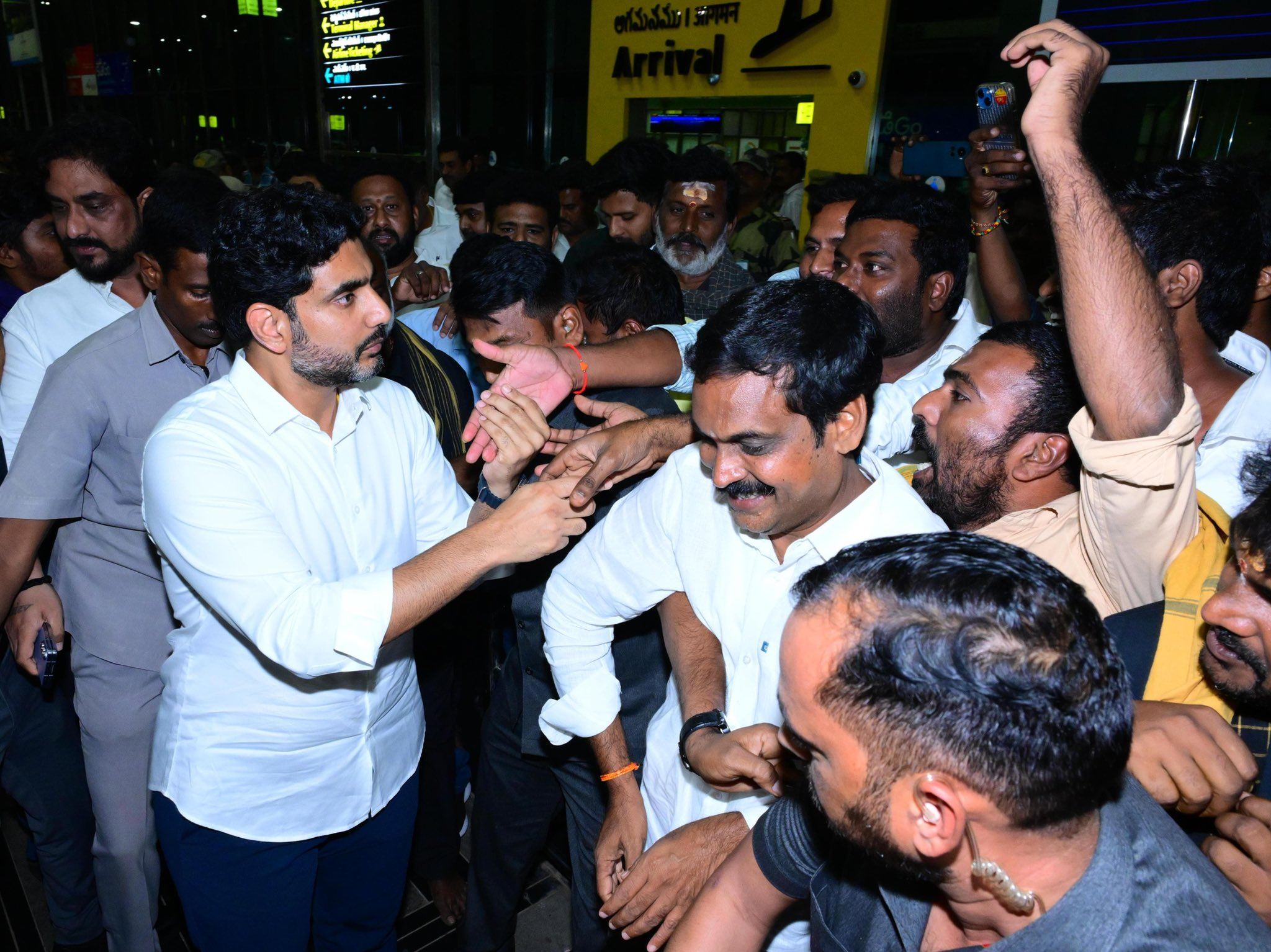 Photos: Lokesh Arrives at Rajahmundry Campsite