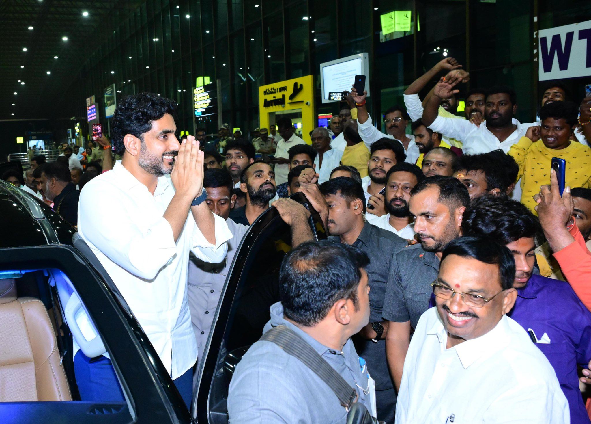 Photos: Lokesh Arrives at Rajahmundry Campsite
