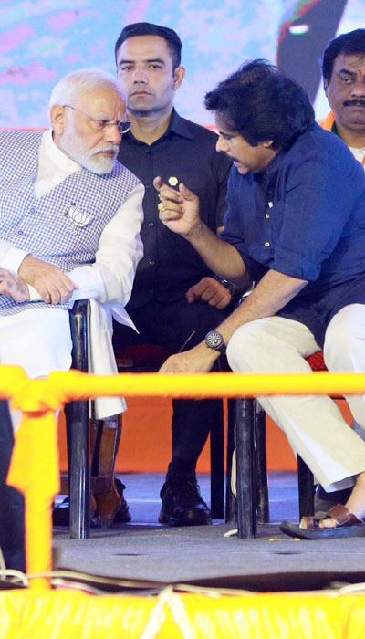 Pawan Kalyan Shares Stage with Modi in Telangana