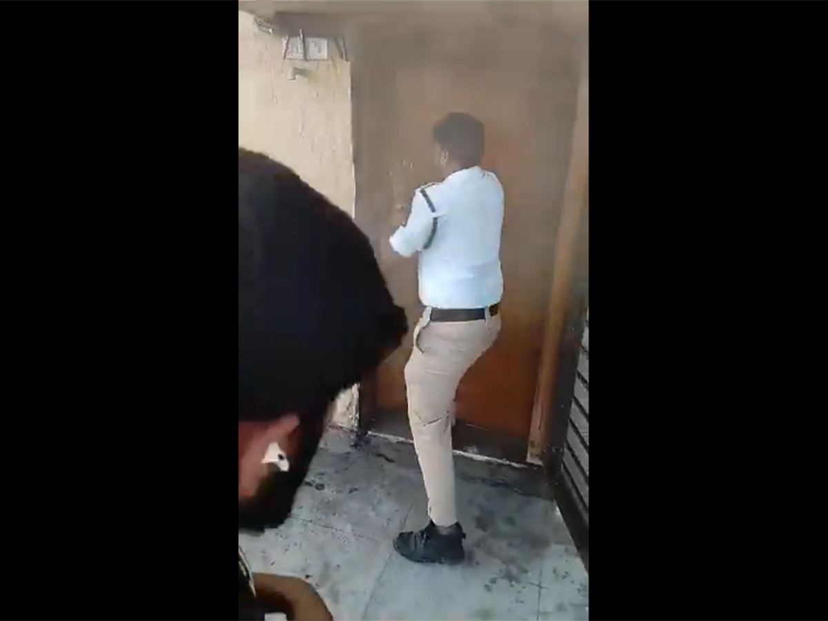 Brave Hyderabad Policeman Saves Many!