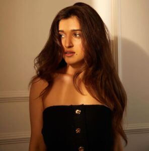 Pic Talk: Cuteness Oozing From Model Nidhi Shah