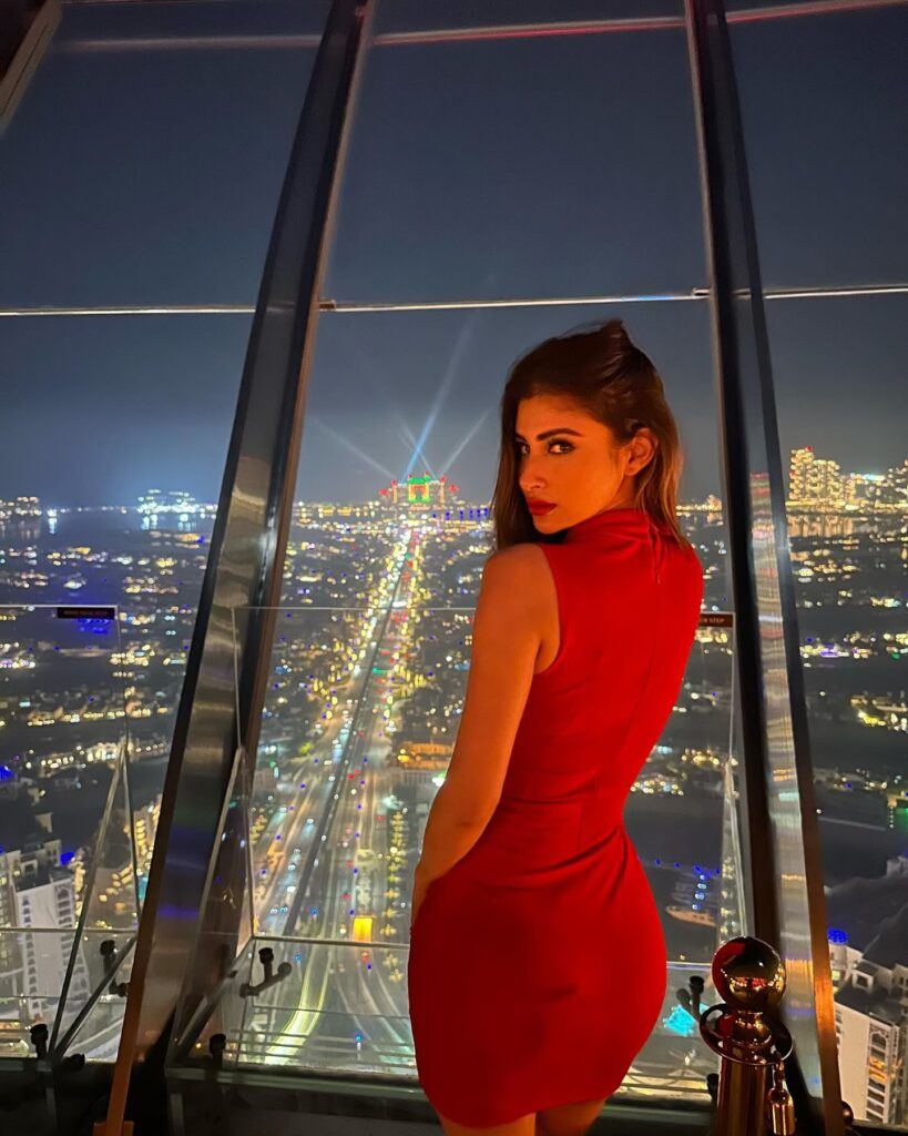 mouni-roy