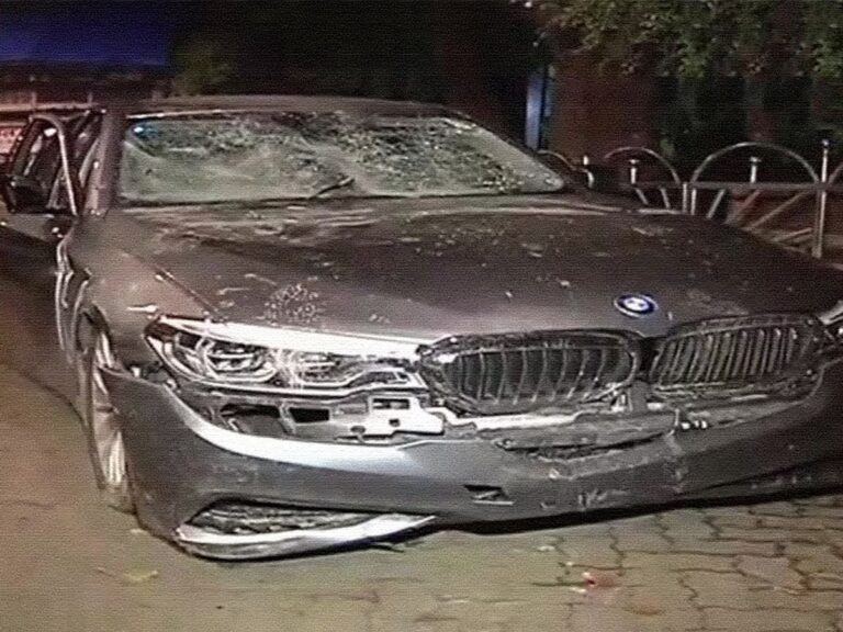 praja-bhavan-car-accident