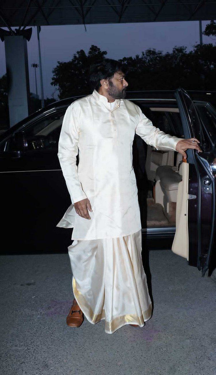 Chiranjeevi, Pawan Kalyan & Ram Charan @ Ayodhya Ram Mandir