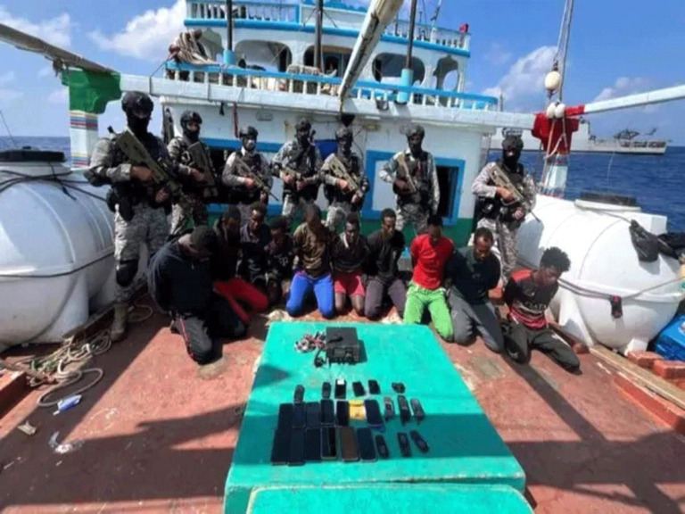 Indian Navy Rescues Pakistanis