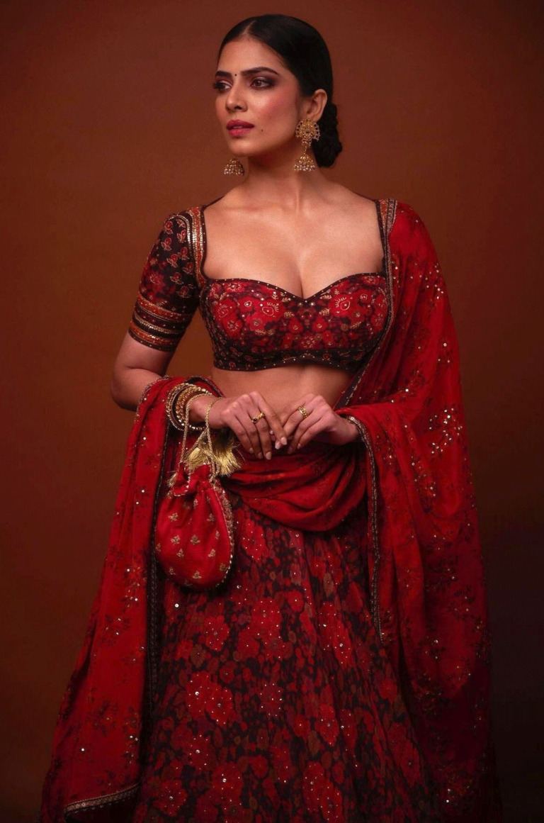Malavika Mohanan Hot Look