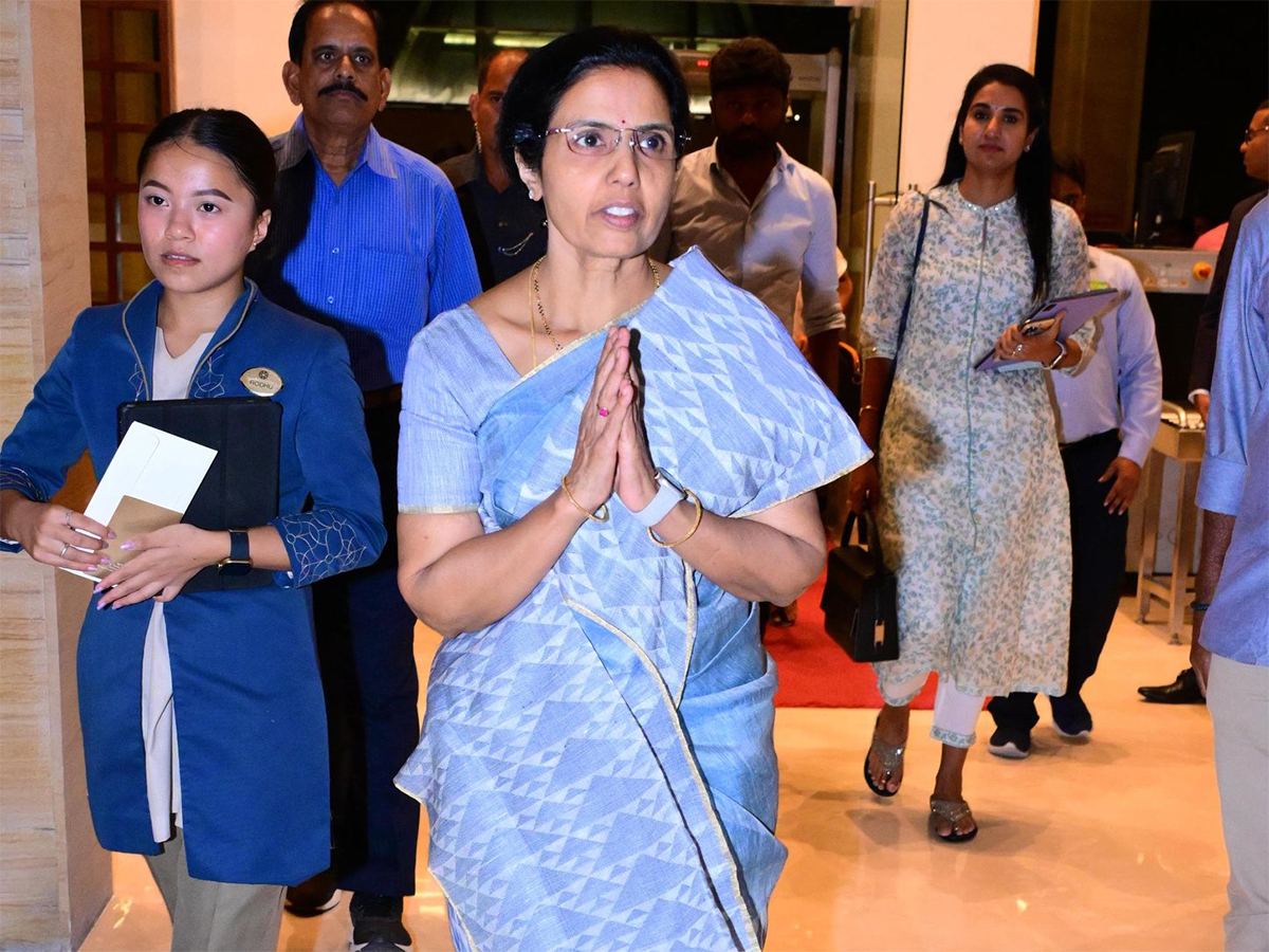 Bhuvaneshwari's Flight Averts Mishap