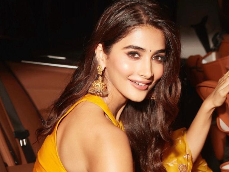 Pooja Hegde Looks