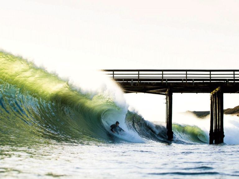 Rogue Wave Kills Indian Woman