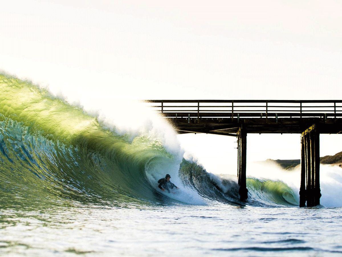 Rogue Wave Kills Indian Woman