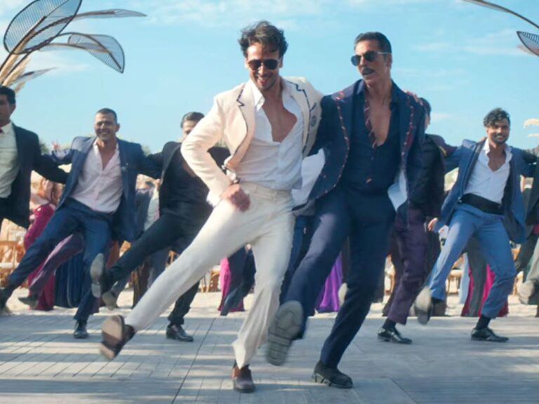 Mast Malang Jhoom Song