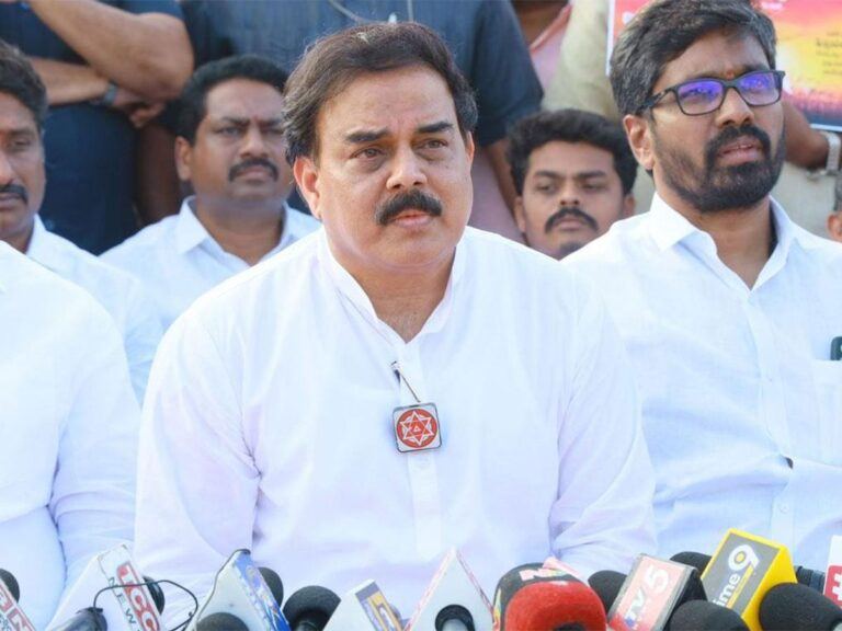 Nadendla-Manohar-Kamma