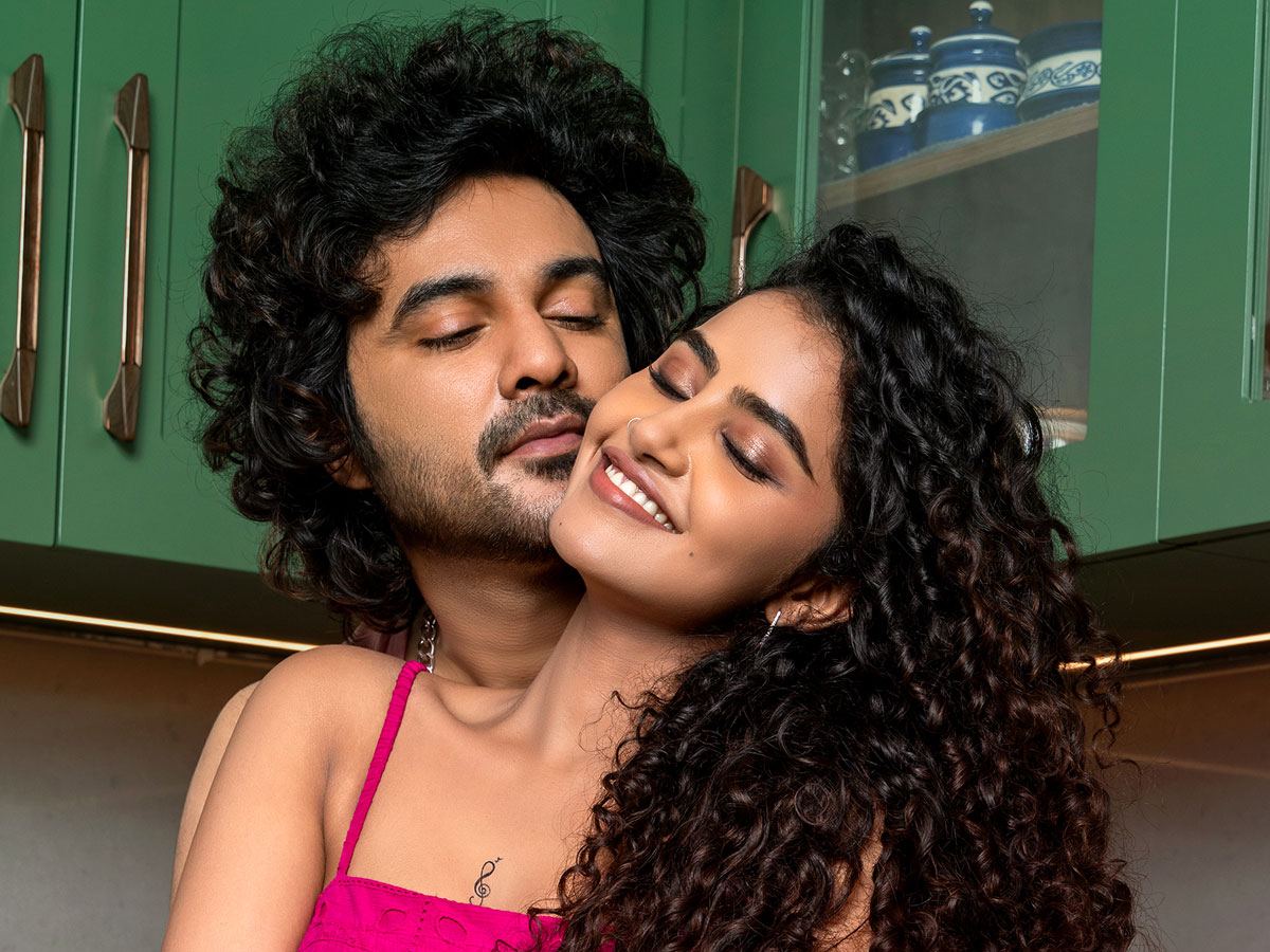 వాలెంటైన్స్ డే స్పెషల్ సినిమా కబుర్లు.