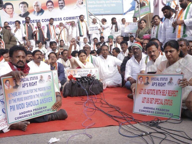 YS-Sharmila-AP-Special-Status-Dharna-New-Delhi