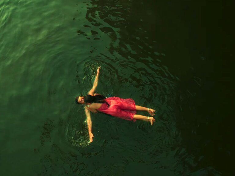 Aadujeevitham Trailer