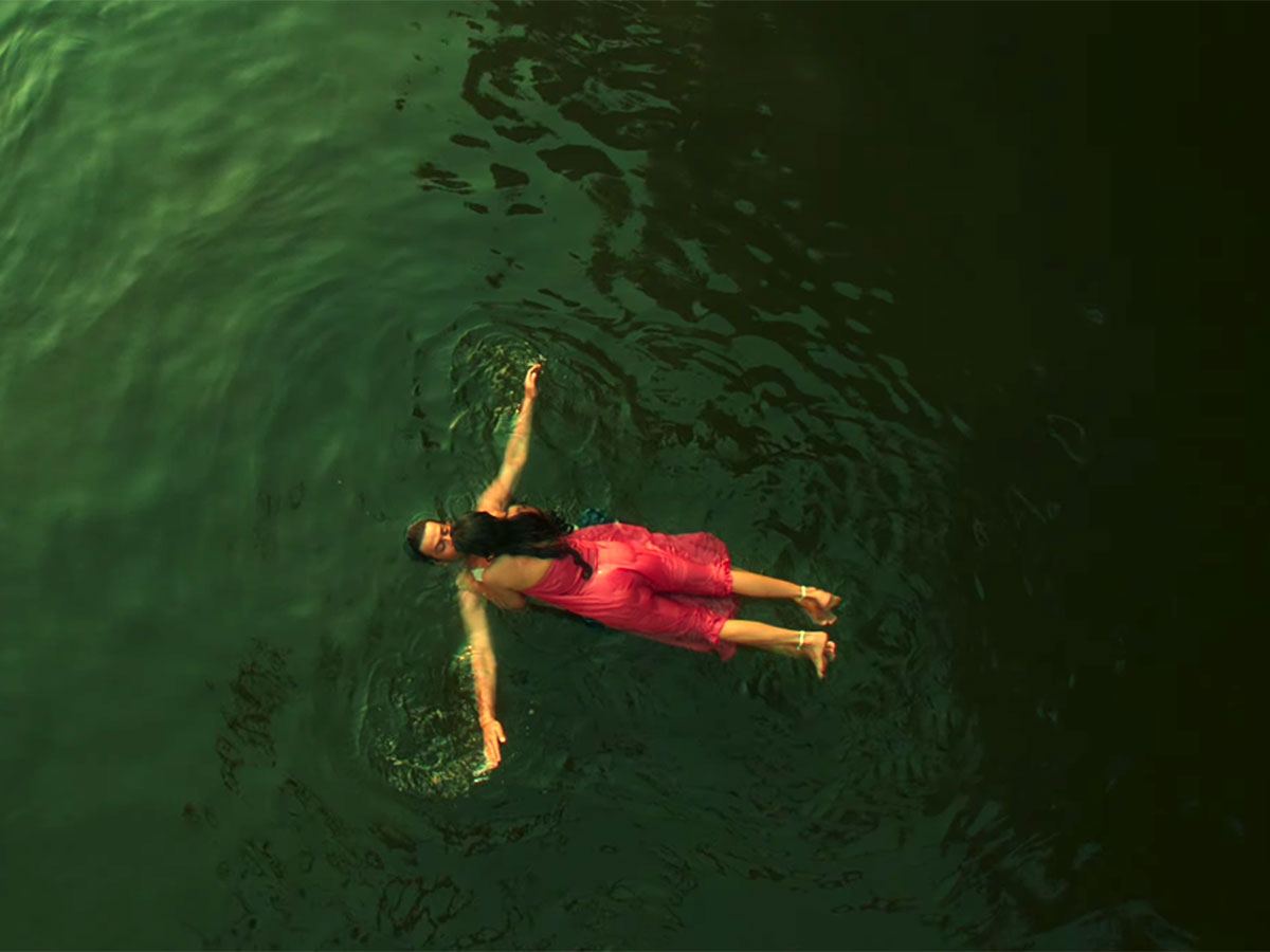 Aadujeevitham Trailer