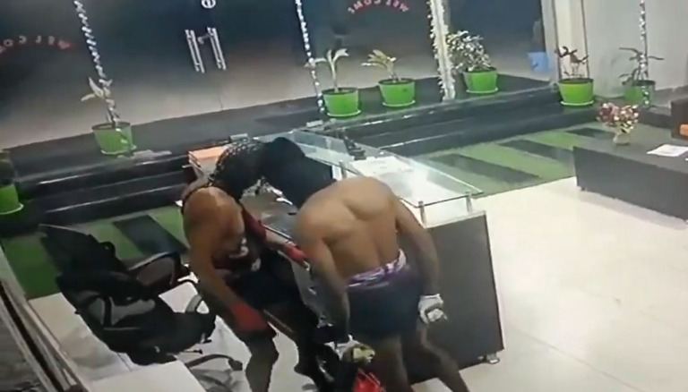 Chaddi Gang Robbery Caught on Miyapur CCTV