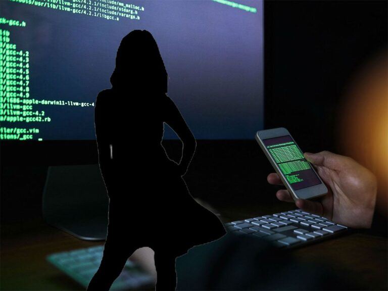 Heroine-Phone-Tapping