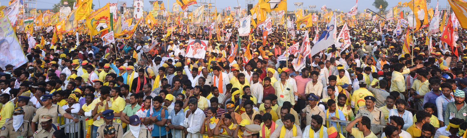 Photos Narendra Modi, Chandrababu Naidu, and Pawan Kalyan in Big Meeting