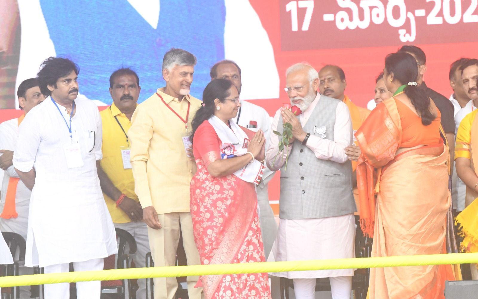 Photos Narendra Modi, Chandrababu Naidu, and Pawan Kalyan in Big Meeting