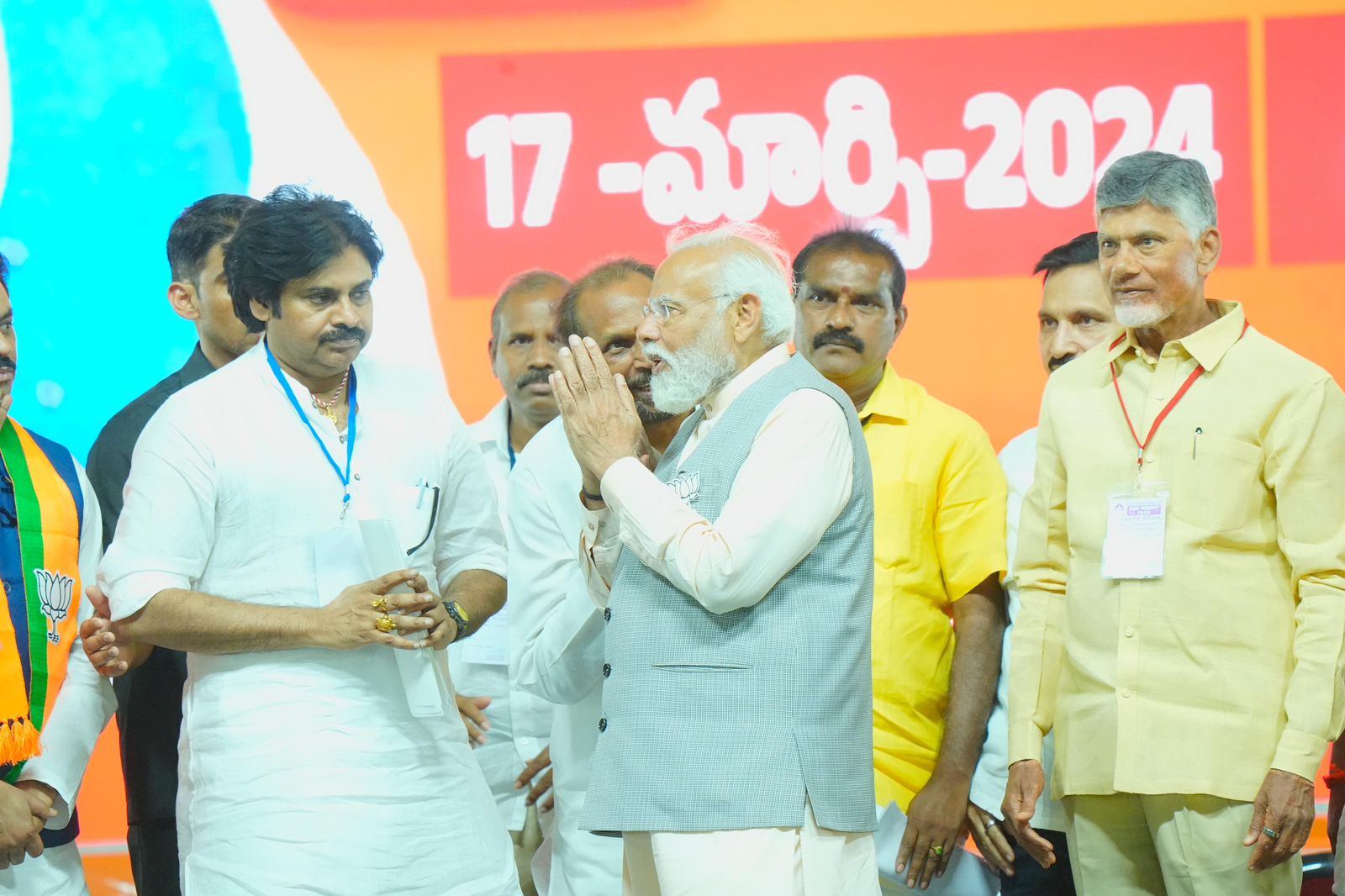 Photos Narendra Modi, Chandrababu Naidu, and Pawan Kalyan in Big Meeting