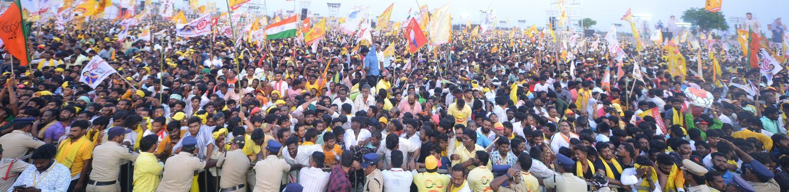 Photos Narendra Modi, Chandrababu Naidu, and Pawan Kalyan in Big Meeting