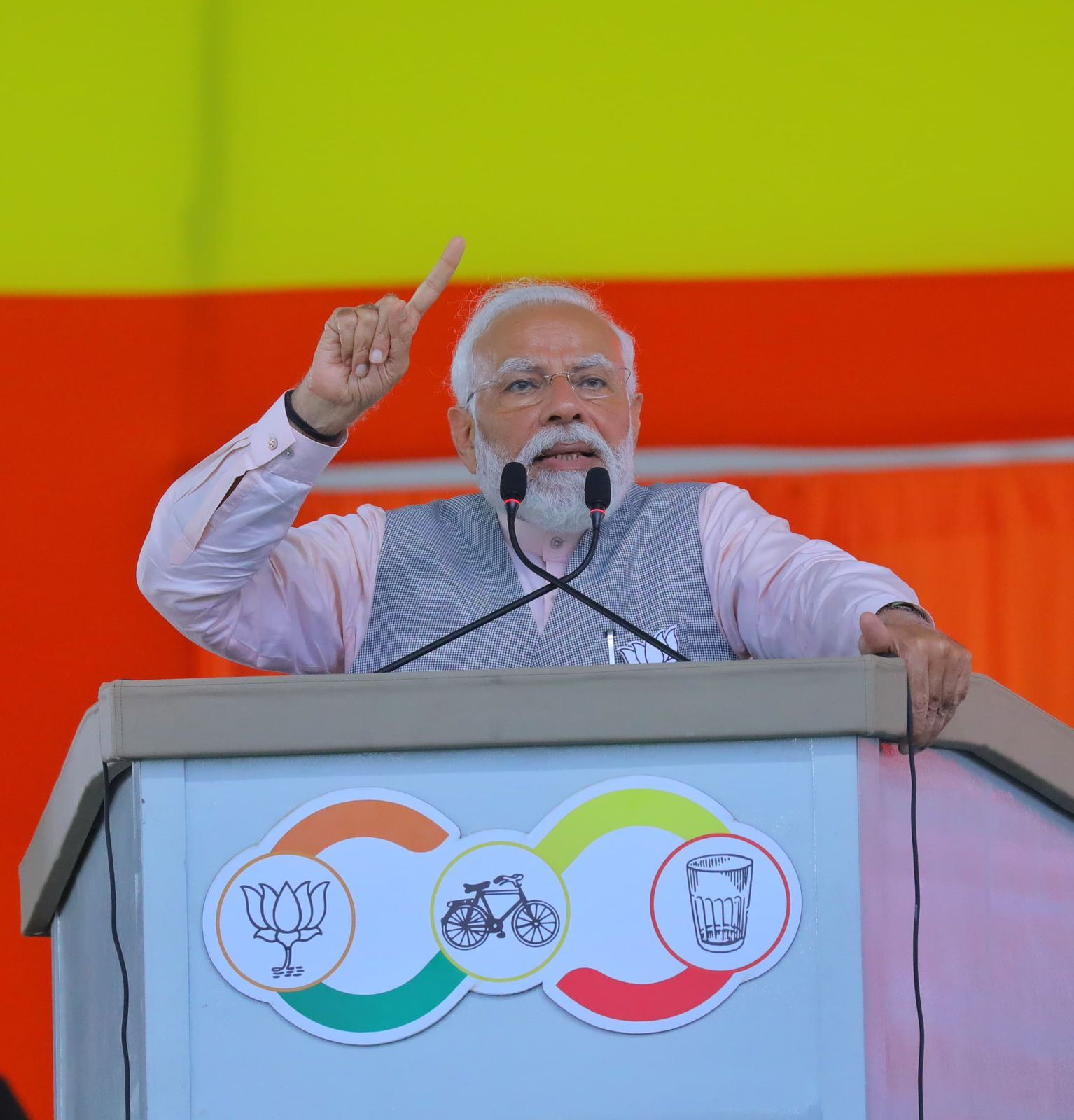 Photos Narendra Modi, Chandrababu Naidu, and Pawan Kalyan in Big Meeting