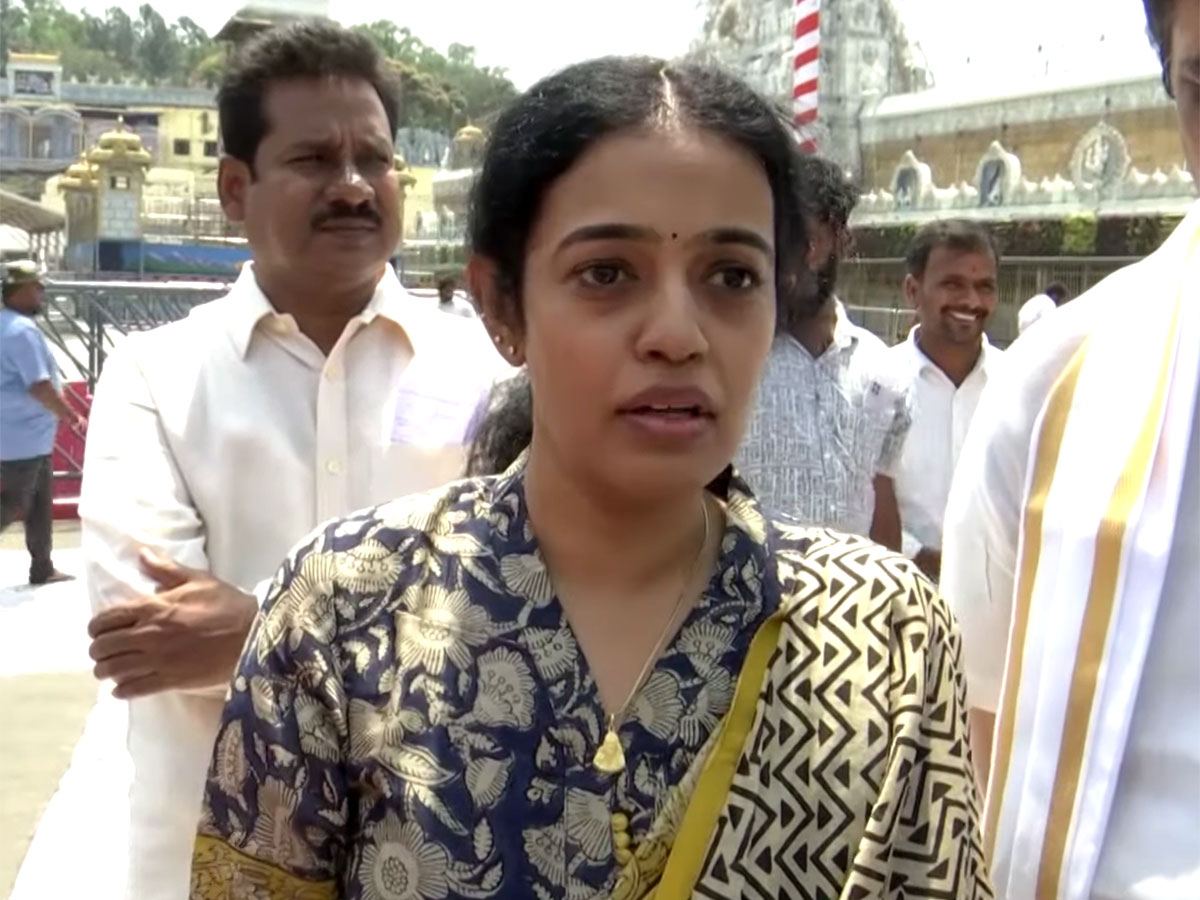Taraka Ratna Family