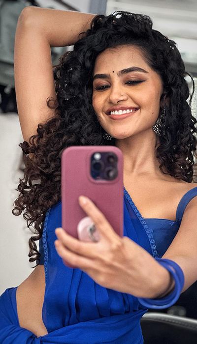 Tillu Girl’s Hot Teasing Photoshoot