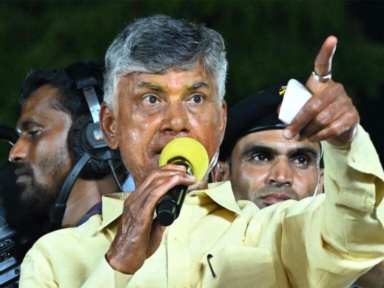 chandrababbu-naidu-volunteers