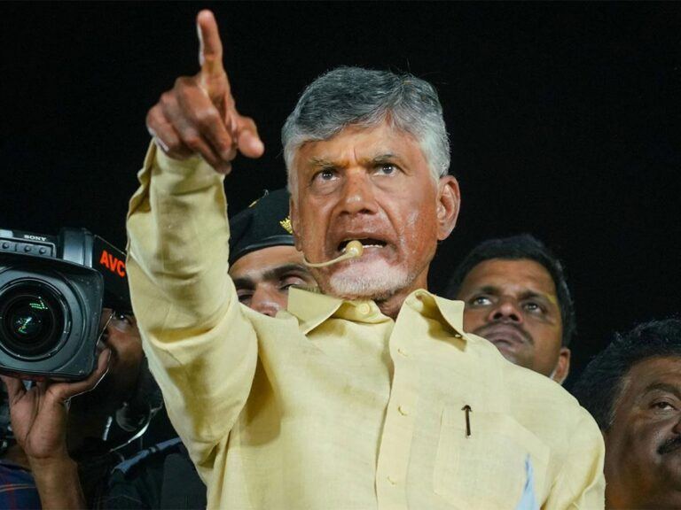 Chandrababu Naidu's First Response On YSRCP's Stone Attack Allegation!