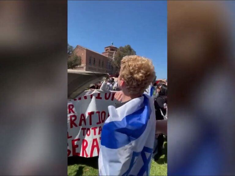 'Jai Shree Ram' Enters Protests In USA!