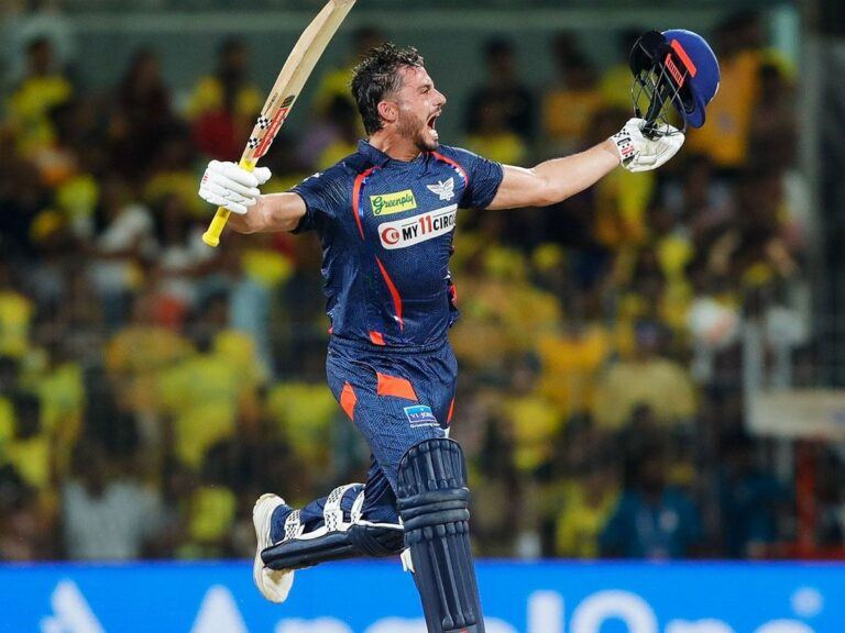 Marcus Stoinis Dhoni Chennai Crowd