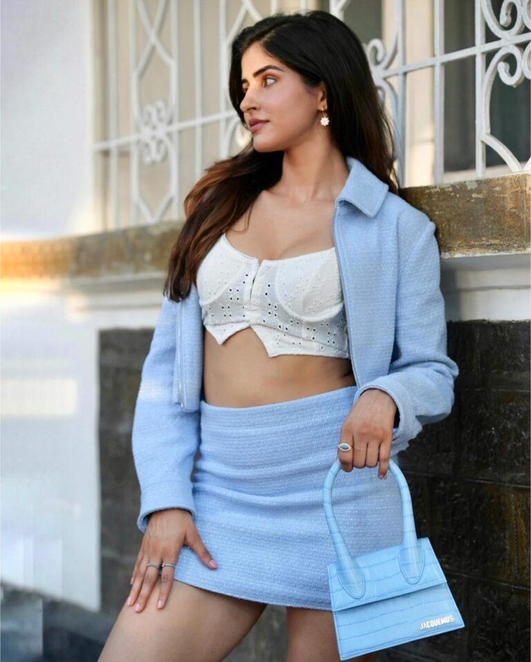 Pic Talk: Sakshi Malik Flaunting Sexy Legs