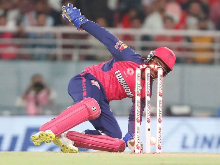 Sanju Samson Dhoni Moment
